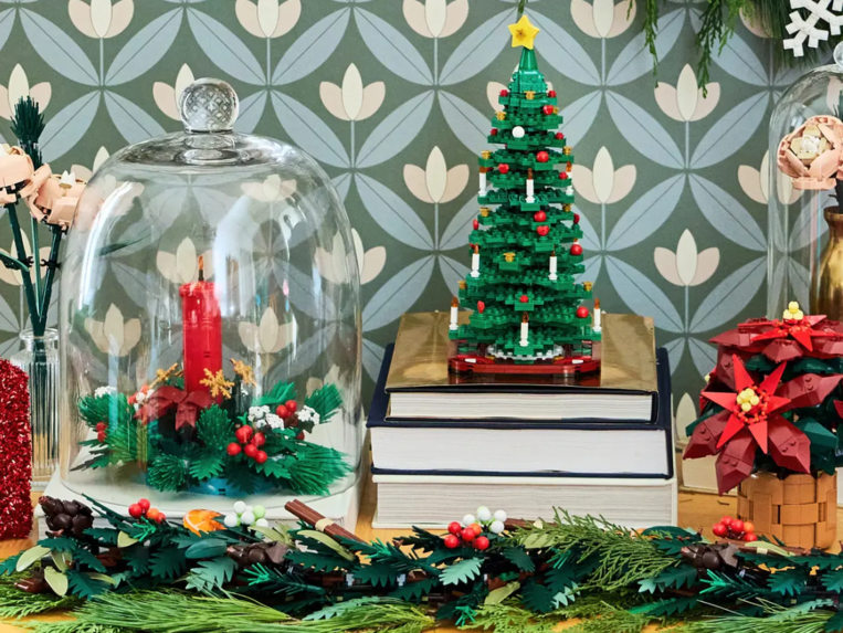 LEGO Christmas Table Decoration - 40743