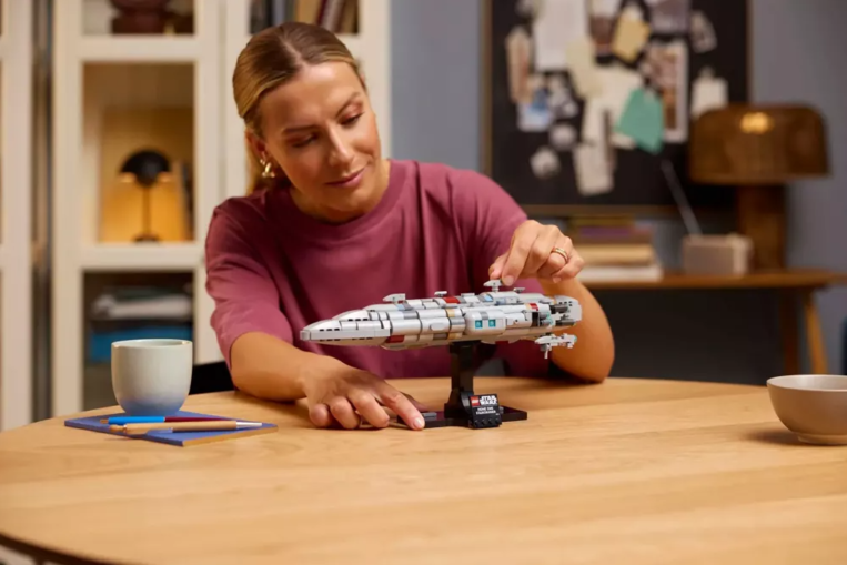 LEGO Star Wars Home One Starcruiser - 75405