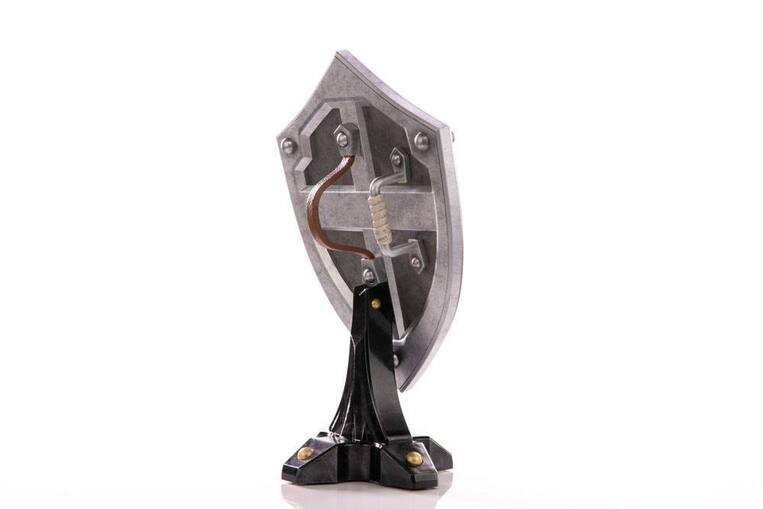 The Legend of Zelda Breath of the Wild PVC Statue Hylian Shield Standard Edition 29 cm - F4FBOTWHS