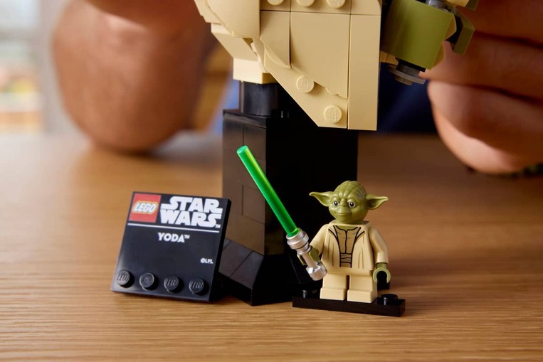 LEGO Star Wars Yoda Bust - 75438