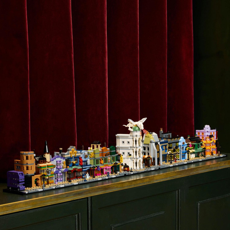 LEGO Harry Potter Diagon Alley Wizarding Shops - 76444