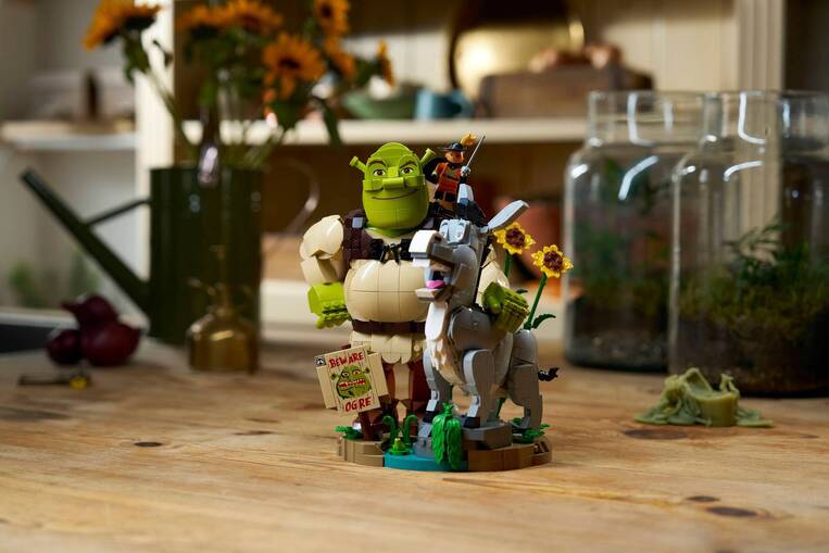 LEGO Shrek, Donkey & Puss in Boots - 72423