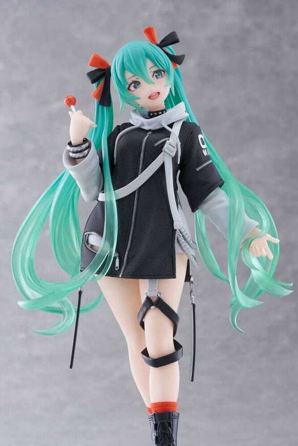 Hatsune Miku Wonderland PVC Statue Fashion Punk Ver. 18 cm - TAPR451767500