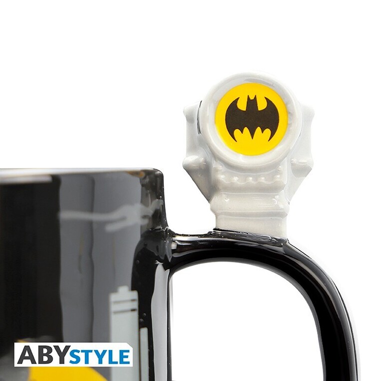 DC Comics Mug 3D handle Bat-Signal & Batman - ABYMUGA112 