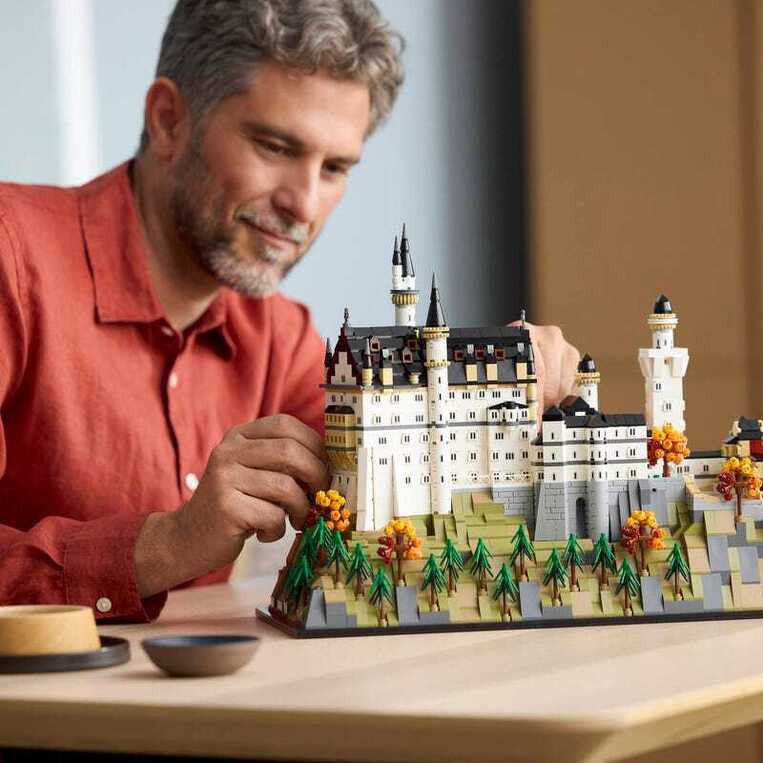 LEGO Architecture Neuschwanstein Castle Set - 21063