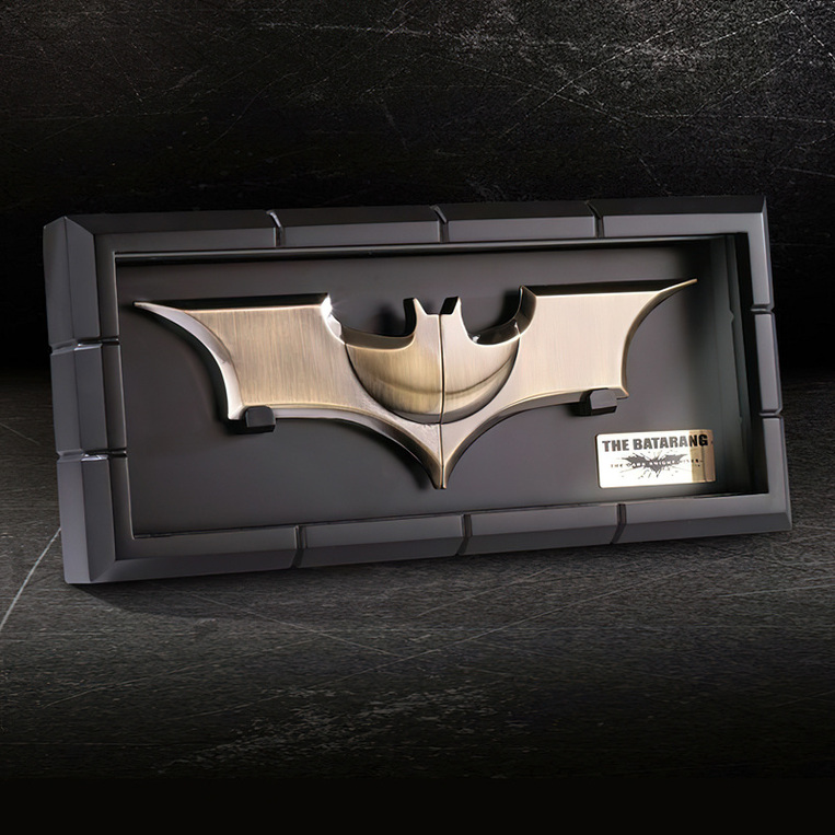 DC Comics - Batman The Dark Knight Trilogy - The Batarang - NN4129