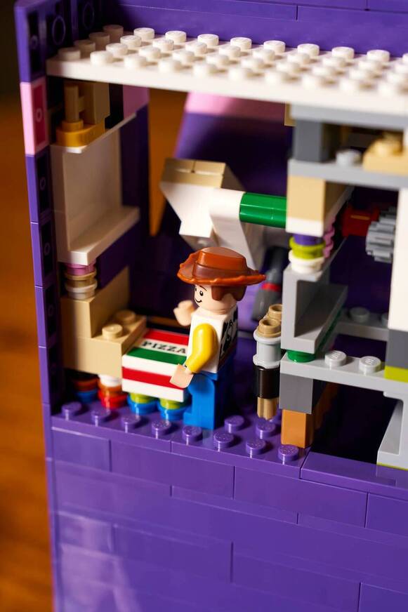 LEGO Disney Pixar Toy Story Slinky Dog Bookends - 43301