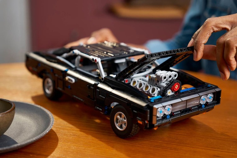 LEGO Fast and Furious Dodge Charger R/T Car - 42231