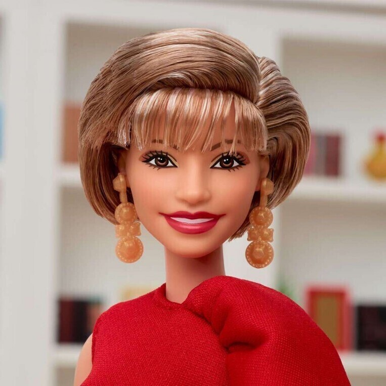 Barbie Συλλεκτική Κούκλα Inspiring Women Isabel Allende - HRM44