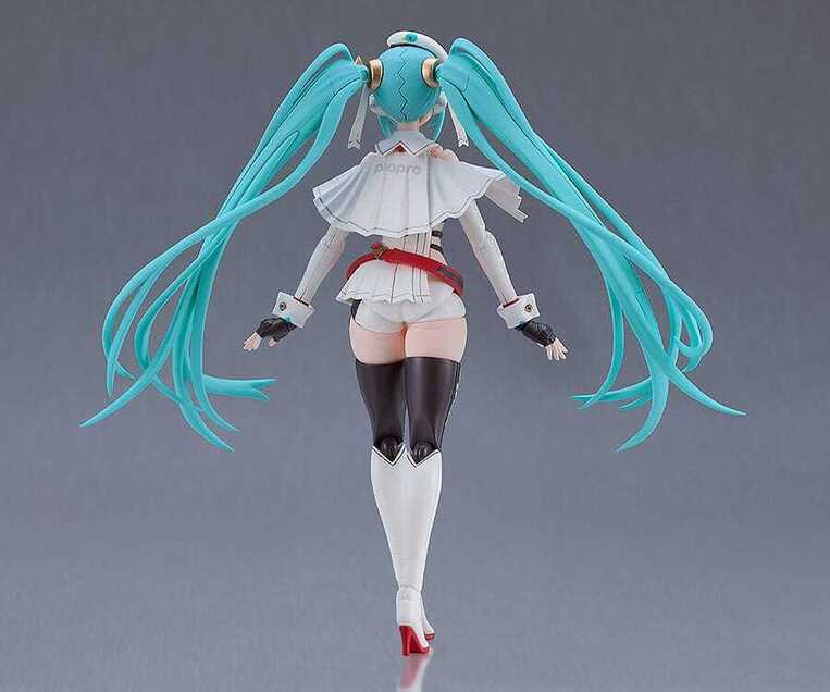 Hatsune Miku GT Project Plamatea Plastic Model Kit Racing Miku: 2023 Ver. 15 cm - GSR19310