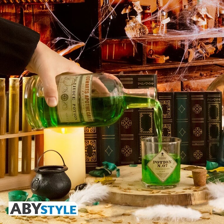 Harry Potter Bottle And Glasses Potion Set - ABYTAB060