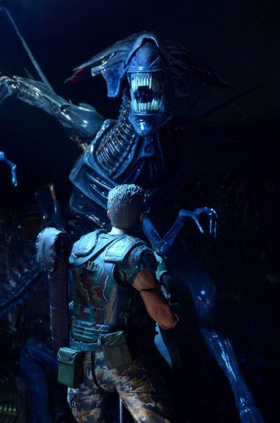Aliens Ultra Deluxe Action Figure Alien Queen 38 cm - NECA51385