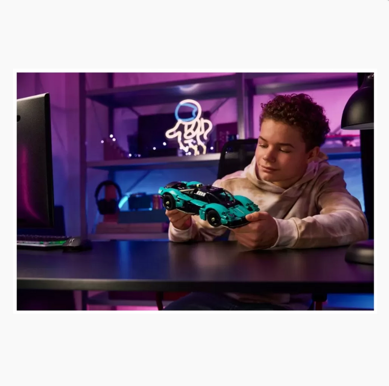 LEGO Technic Aston Martin Valkyrie - 42208