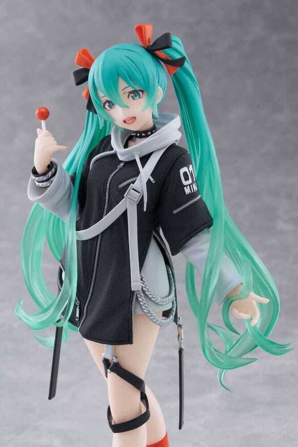 Hatsune Miku Wonderland PVC Statue Fashion Punk Ver. 18 cm - TAPR451767500