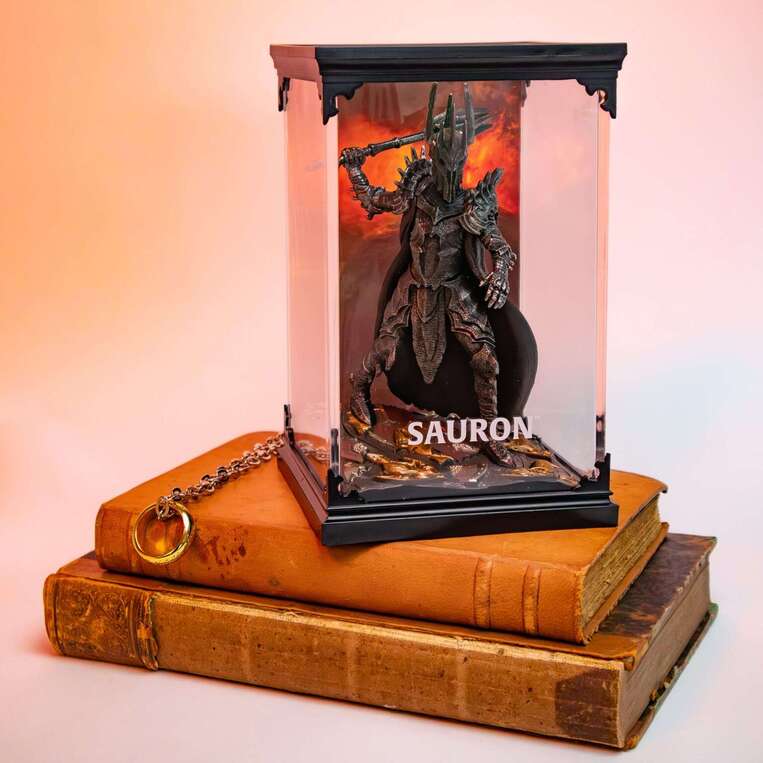 The Lord of the Rings Sauron Diorama Collector’s Figurine - NN2820