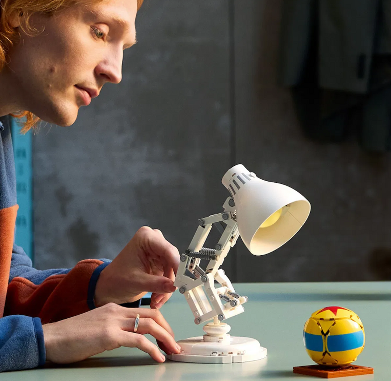 LEGO Ideas Disney Pixar Luxo JR. - 21357