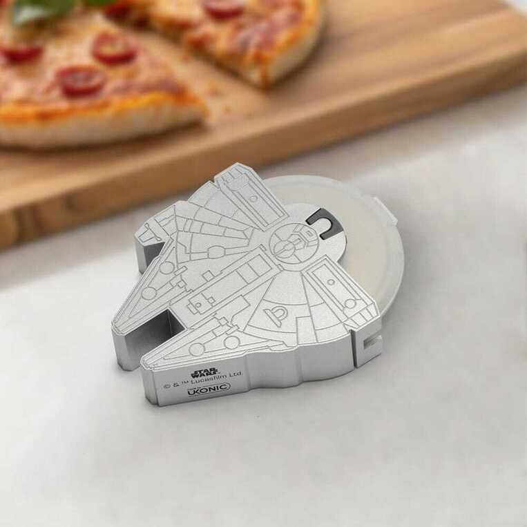 Star Wars Pizza Cutter Millennium Falcon - UKNC18152