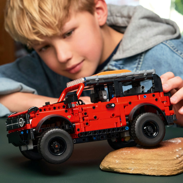 LEGO Technic Ford Bronco® Suv - 42213 