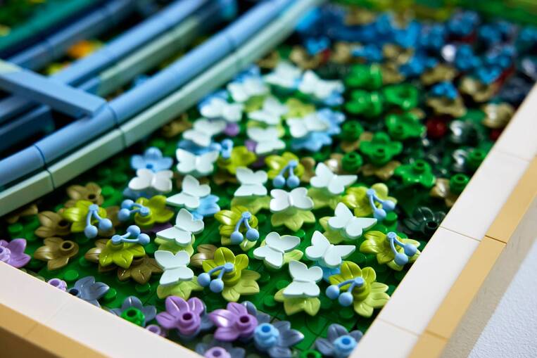 LEGO Claude Monet Bridge Over A Pond Of Water Lilies - 31220