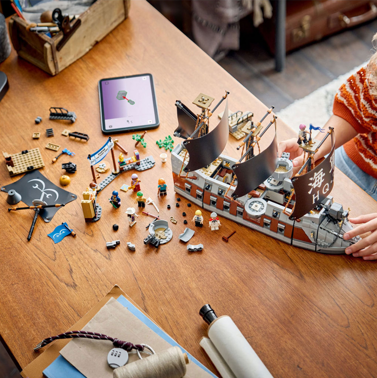 LEGO One Piece Garp's Marine Battleship - 75646