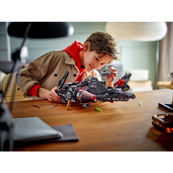 LEGO Star Wars The Dark Falcon - 75389