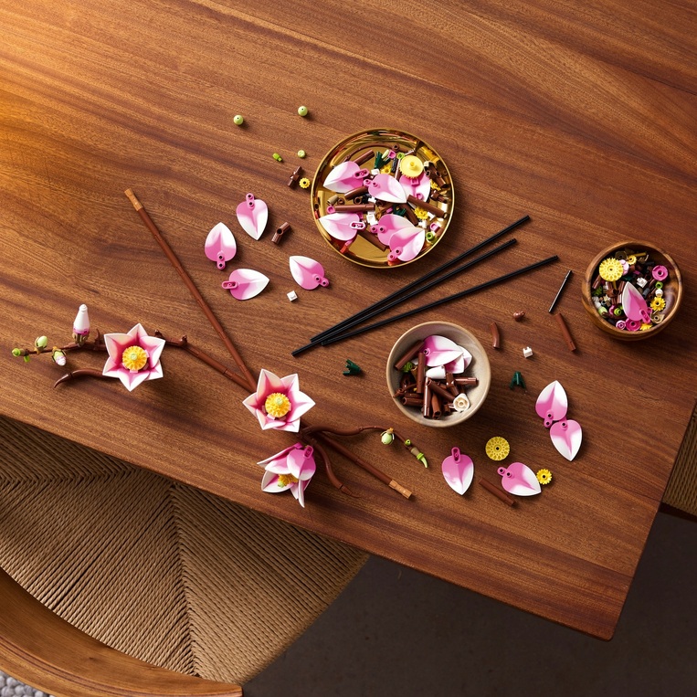 LEGO Botanical Magnolia Branches - 11510