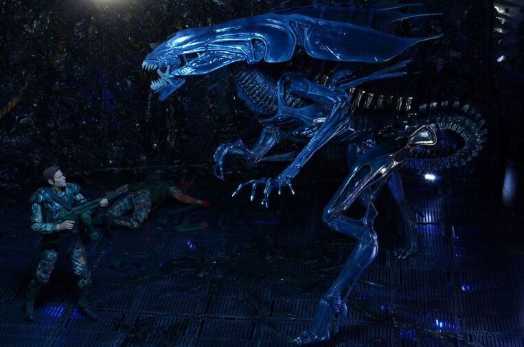 Aliens Ultra Deluxe Action Figure Alien Queen 38 cm - NECA51385