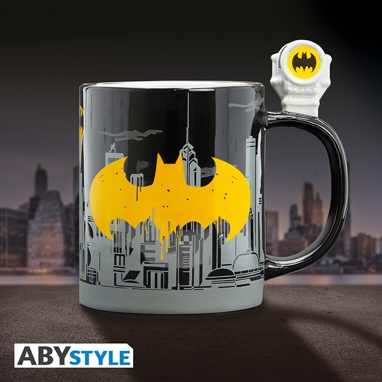 DC Comics Mug 3D handle Bat-Signal & Batman - ABYMUGA112 