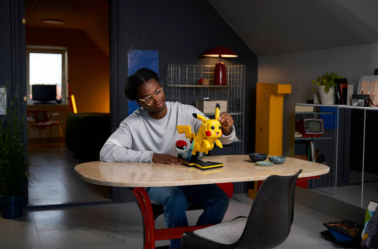 LEGO Pokemon Pikachu and Poké Ball - 72152