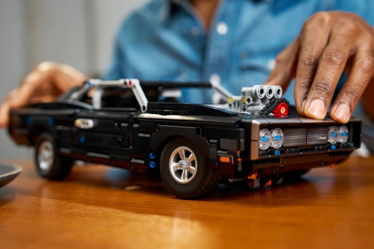 LEGO Fast and Furious Dodge Charger R/T Car - 42231