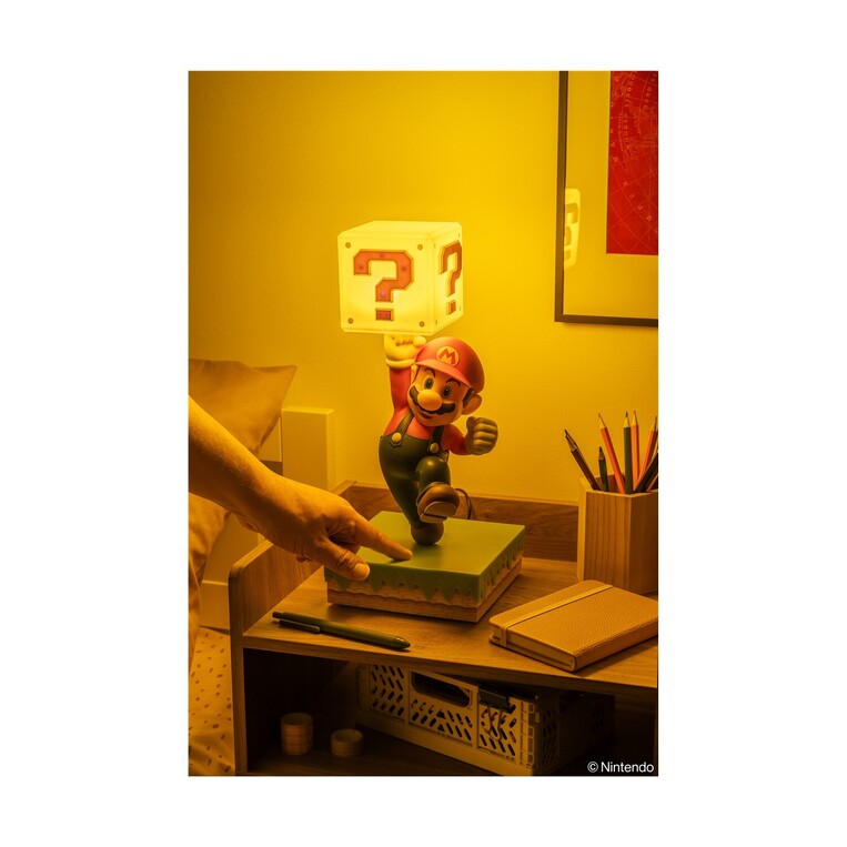 Super Mario: Diorama - Super Mario Jump Light (13cm) - PP14764NN