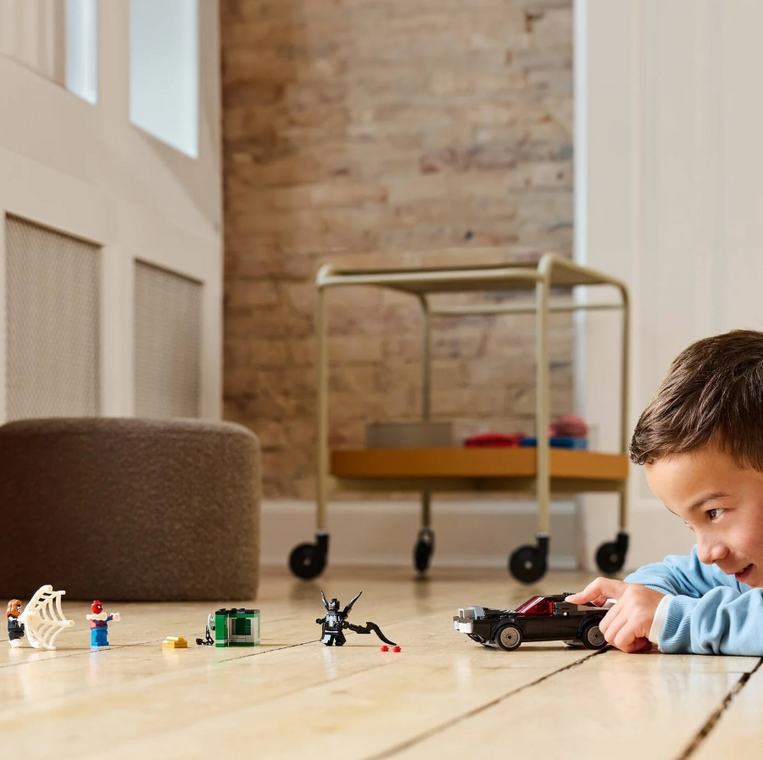 LEGO Super Heroes Spider-Man Vs. Venom Muscle Car - 76309