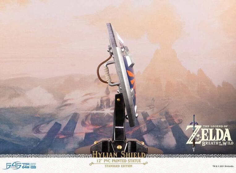 The Legend of Zelda Breath of the Wild PVC Statue Hylian Shield Standard Edition 29 cm - F4FBOTWHS