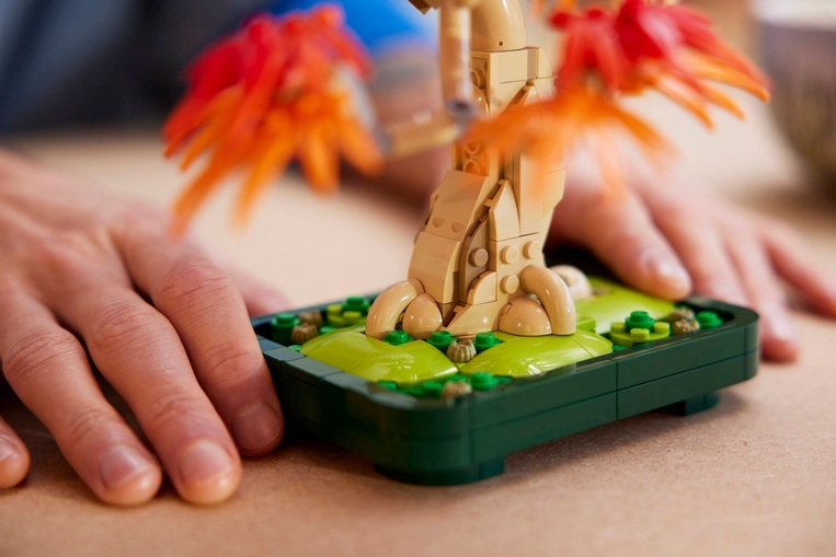 LEGO Botanical Japanese Red Maple Bonsai Tree - 10348