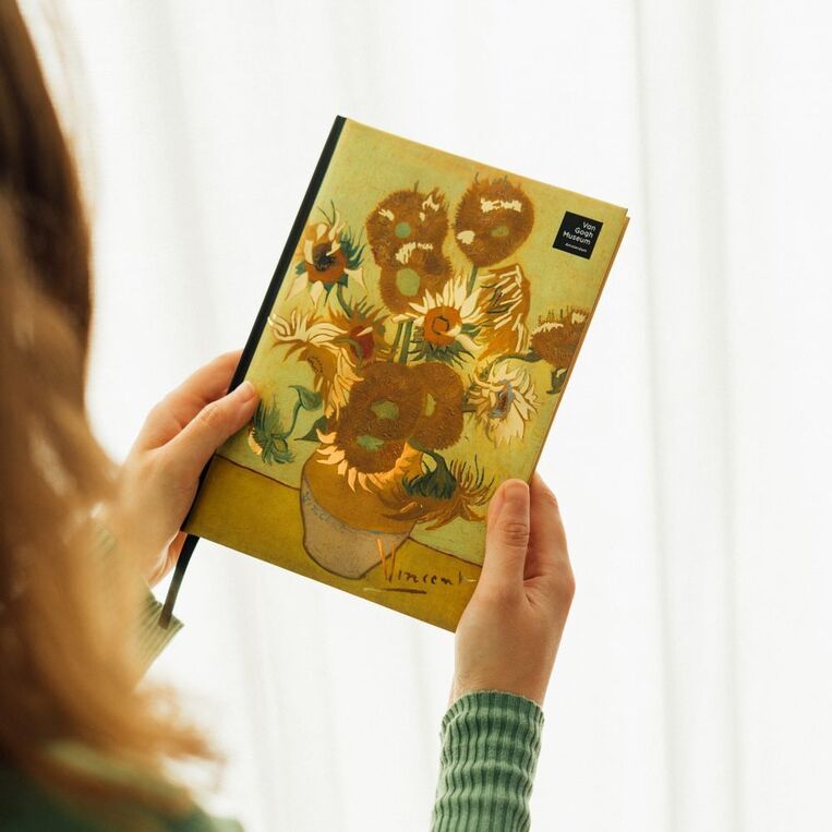 Van Gogh Museum A5 Premium Notebook + Pen Set - SCPA5B09