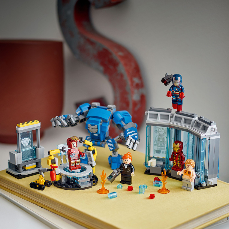 LEGO Super Heroes Iron Man's Laboratory: Hall Of Armor - 76315
