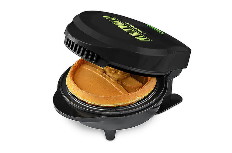 Star Wars Mandalorian the Child Mini Waffle Maker - SLCBRS010103