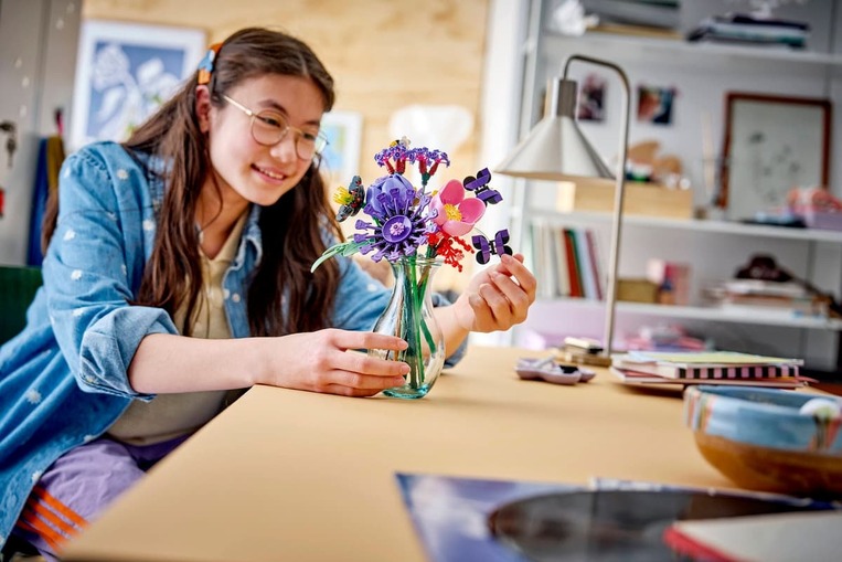 LEGO Olivia Rodrigo's Flower Bouquet - 11507