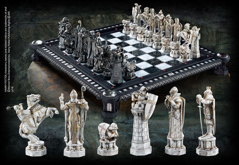 Harry Potter Final Challenge Chess Set - NN7979