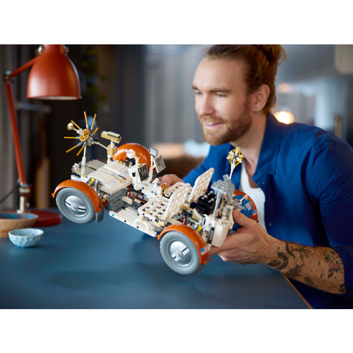 LEGO Technic NASA Apollo Lunar Roving Vehicle - LRV - 42182