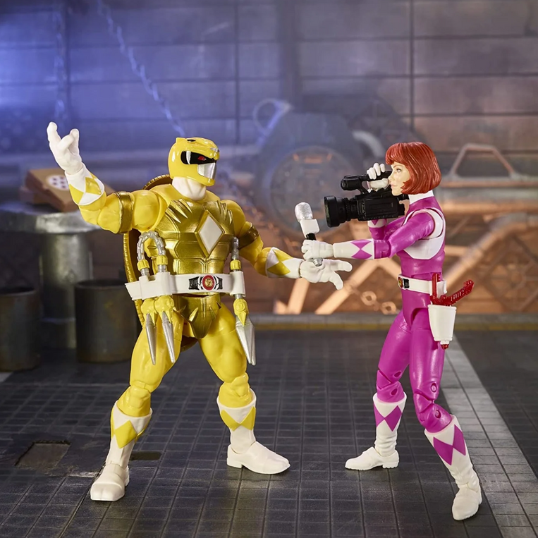 Power Rangers X Teenage Mutant Ninja Turtles Michelangelo Yellow Ranger and April O'Neil Pink Ranger - F2967