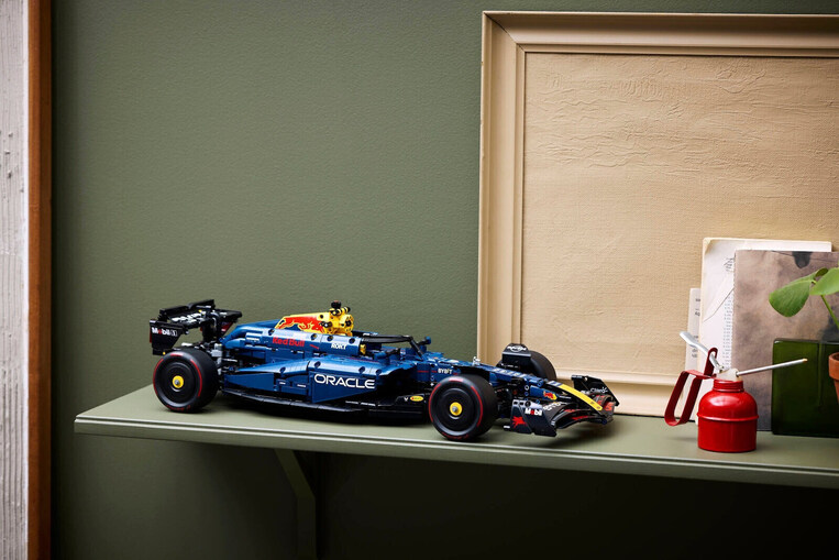 LEGO Technic Oracle Red Bull Racing RB20 F1 Car - 42206