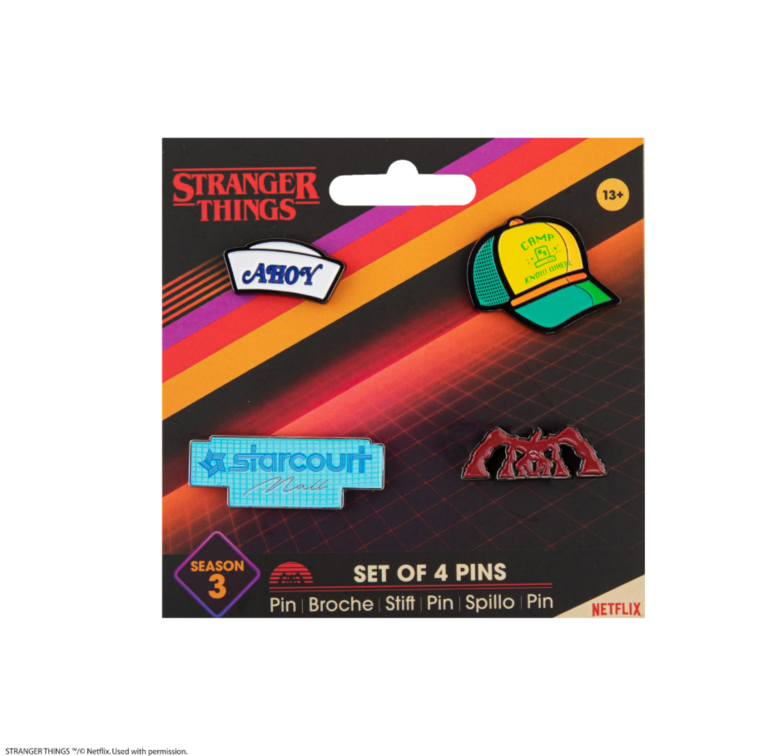 Stranger Things Set of 4 pin Badges Season 3 - CR3282