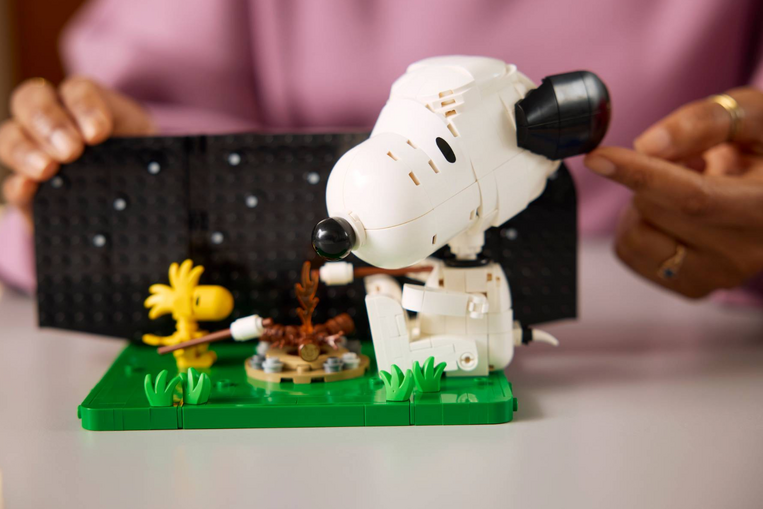 LEGO Peanuts: Snoopy's Doghouse - 21368