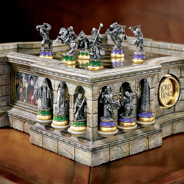 Lord of the Rings Collector Chess Set - NN2990