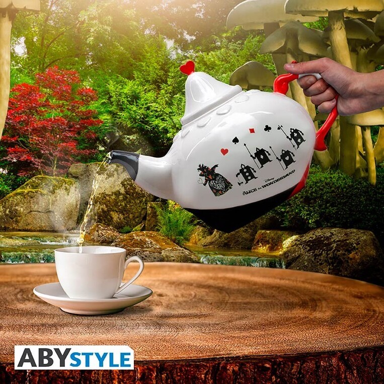 Disney Teapot Alice in Wonderland Queen of Hearts - ABYTAB020
