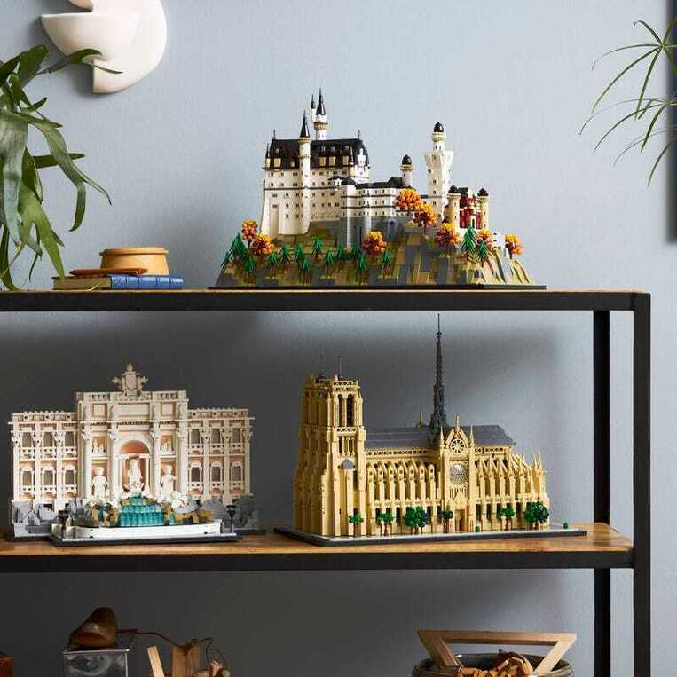 LEGO Architecture Neuschwanstein Castle Set - 21063