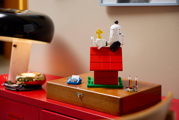 LEGO Peanuts: Snoopy's Doghouse - 21368