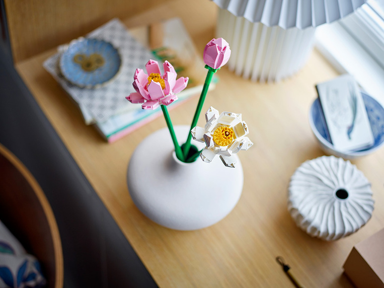 LEGO Lotus Flowers - 40647