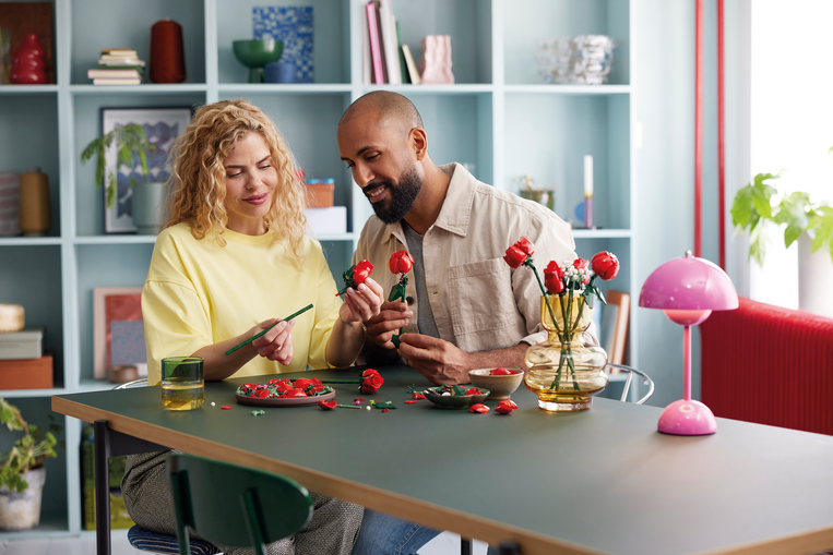 LEGO Icons Botanical Bouquet Of Roses - 10328